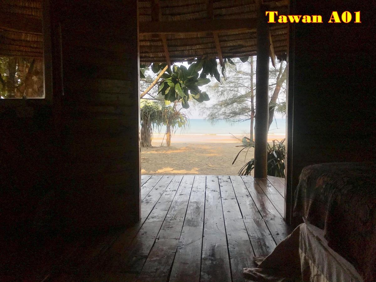 Tawan Bar And Bungalow Ko Phra Thong Exterior foto